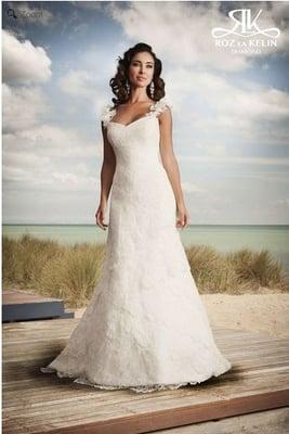 Sparrow by Roz la Kelin