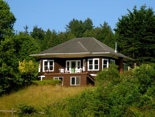Casually Elegant Arcata Guest Home