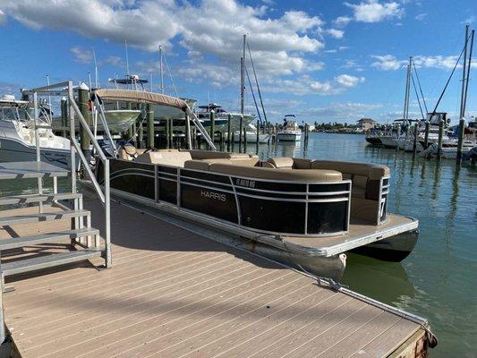 24 FT Harris Pontoon 60 HP Mercury