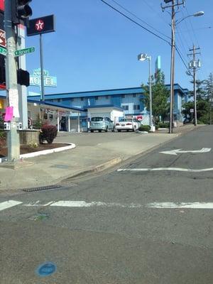 Drive by photo of the Dunes Motels.