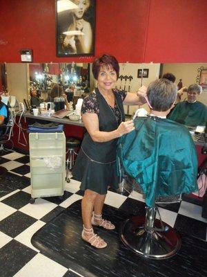 Bob an accountant, schedules haircut every 4 weeks.