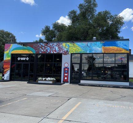 Located in NOTO, west of N. Kansas & Gordon intersection. 1001 NW Central Topeka, Ks.