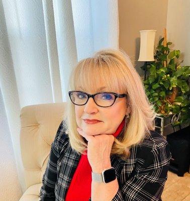 Gwen Sells Homes @ Move Realty