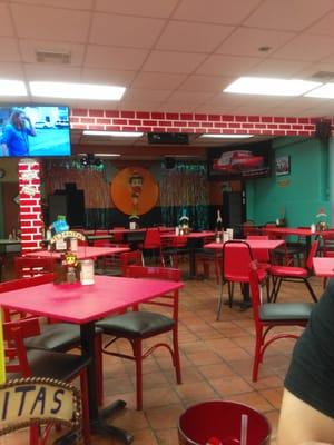 Stage pic where even the staff belts out obscure hits.