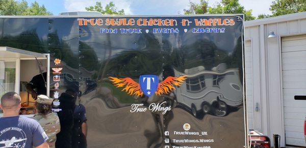 I heard about this food truck vendor and followed the crowd, glad I did!