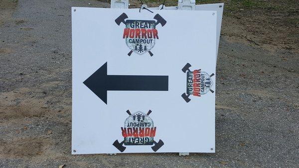 Directional sign leading patrons to the viewing grounds (03/03/17). #GriffithPark #OutdoorEntertainment