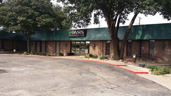 Capshaw Capital, Inc. is located inside of The Oasis Professional Plaza.