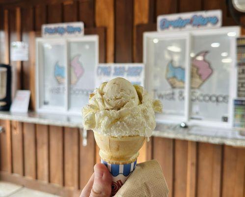 Perry's ice cream, Bee Sting flavor.