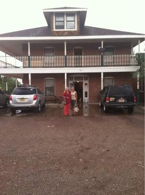 Dee Howard and sister. Eating lunch at M/M Cafe