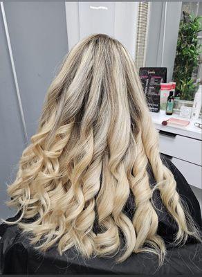 Señoritas Miami by Diana Renzi