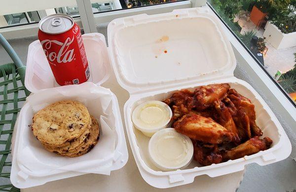 10 wings, baked cookies and a coke