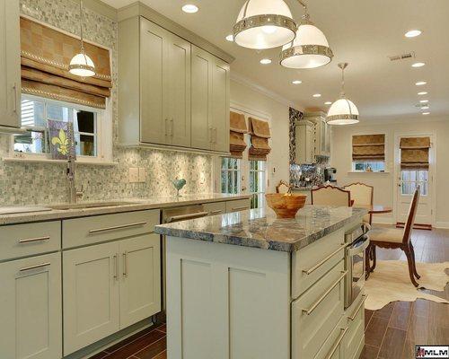 We offer thekichen renovation and kitchen remodeling services