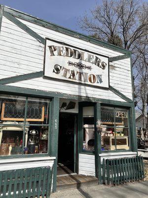 Peddlers Station