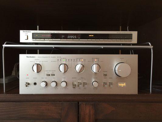 1981 Technics SU-V8 with matching ST-S6 Quartz Synthesizer FM/AM