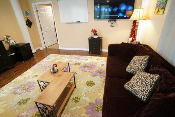 Outpatient Rehab in San Diego is available at night and supports working professionals and family struggling with addiction