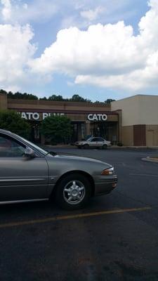 If you like awesome service stop by this location. Wonderful service very helpful.