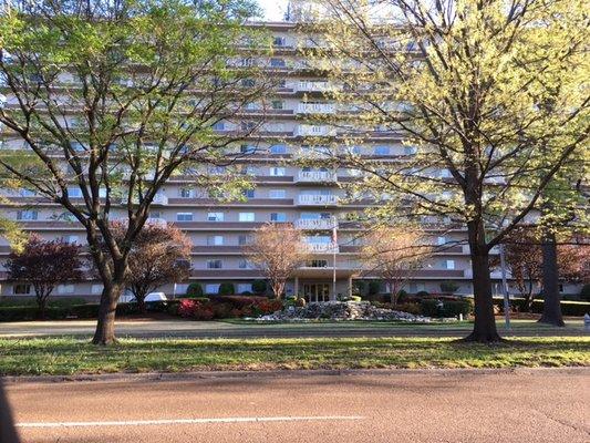 Parkway House Condominiums