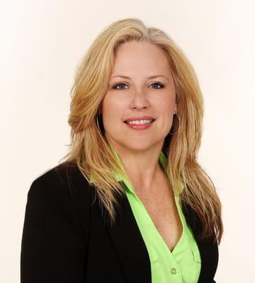 Donna Curtis has spent over 25 years in real estate industry as an appraiser, agent, and now loan officer. Come see us today!