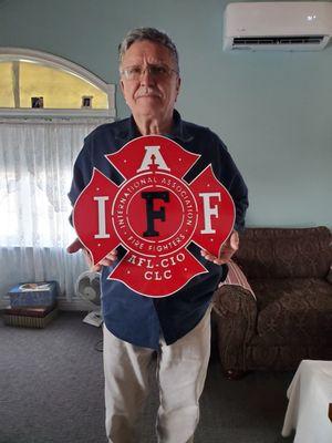 Wow!! What an awesome piece of Craftmanship!! Thank you Mike, we absolutely love it.