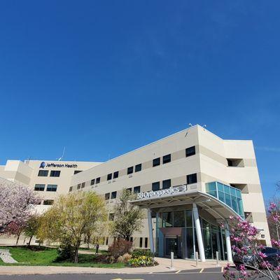 Entrance to Jefferson Health 3B Orthopaedic