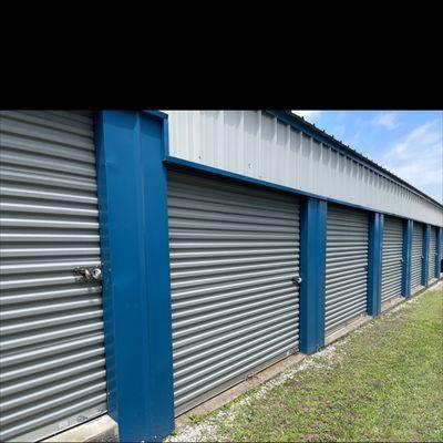 H & L P----c S-----e