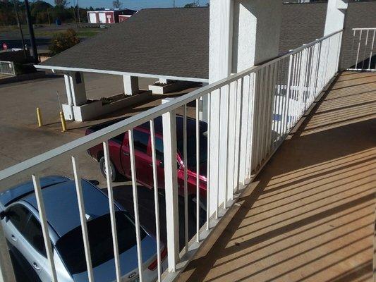 Really nice office, huge room, totally pleased with my stay!