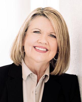 Stephanie Neugebauer, REALTOR®