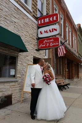 Great food made fresh daily, drink specials, Tues & Thurs trivia, free pool on Sundays, rental space available for parties.