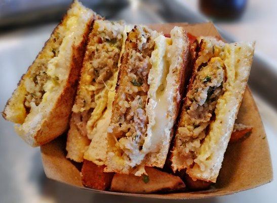 Spicy boudin sandwich