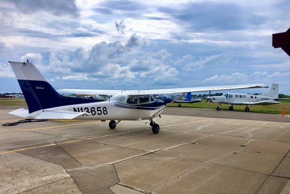 Lake Elmo Airport (21D)