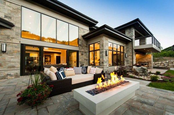 Elizabeth Dixon Team Reeder with Long & Foster Realtors, Inc