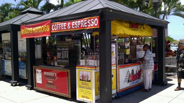 Woody's Chicago Style Hotdogs Hawaii