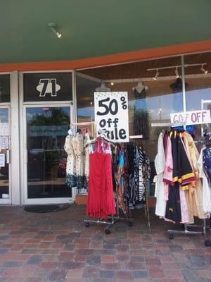 Nice fashion for the ladies at good prices!