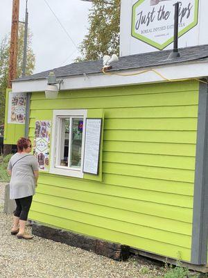 Hidden gem  in Fairbanks! Keto-gluten free-healthy-vegetarian options-clean-fresh-fast