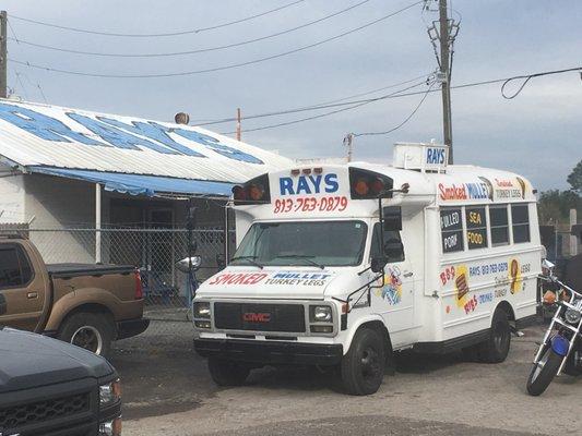 Ray's Smoked Mullet & Turkey Legs