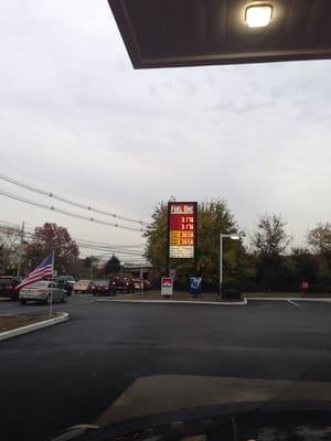 Slow attendant !!!!!