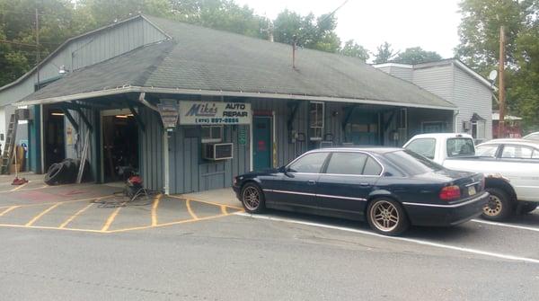 Mike's Auto Repair Towing & Notary