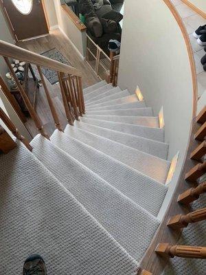 A Y E G Flooring Installer