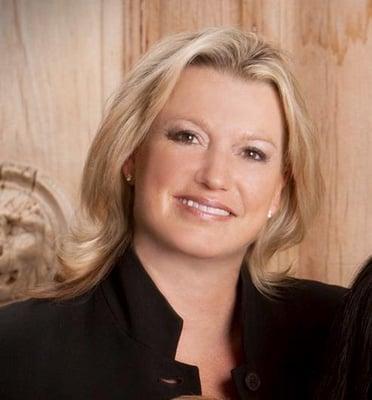 Photo of Amy E.