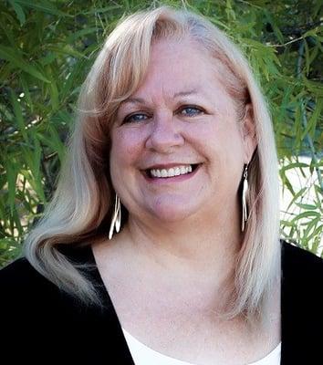 Photo of Leslie S.