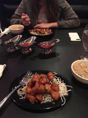 Delicious honey chicken! Best in town and awesome lunch prices!