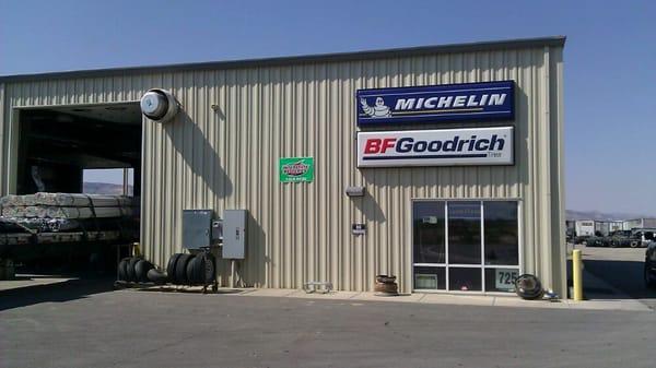 Commercial Tire Service