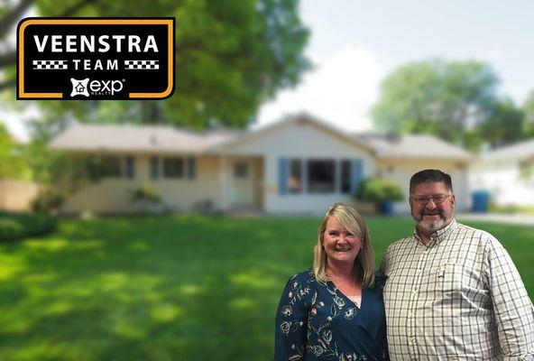 939 Par 4 Circle Kalamazoo MI 49008 | CLOSING DAY!