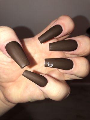 Coffin acrylic nails chocolate matte