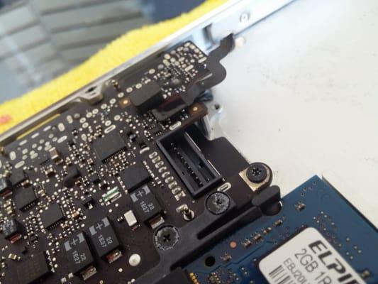 Macbook pro motherboard fix