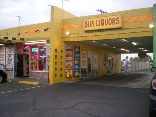 Sun Liquors & Market drive-thru. Coldest beer in town! $1 Shots all day, everyday! Now that's AWESOME!!