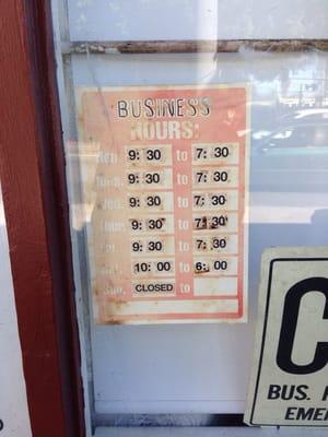 The regular schedule / el horario regular.