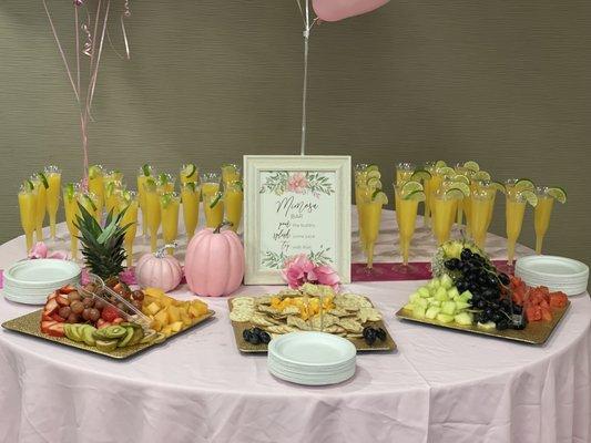 A Touch of Dee'Elegance