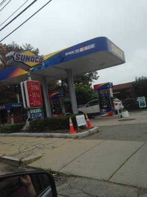Sunoco of Newton -- 56 Winchester Street, Newton Highlands Sign & Station