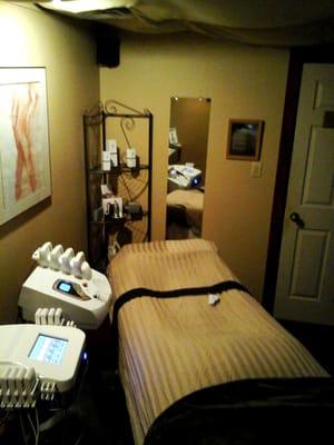 Relax in our spa environment and ENJOY some much needed "ME" time while the Lipo Laser works it's magic and zaps your fat!